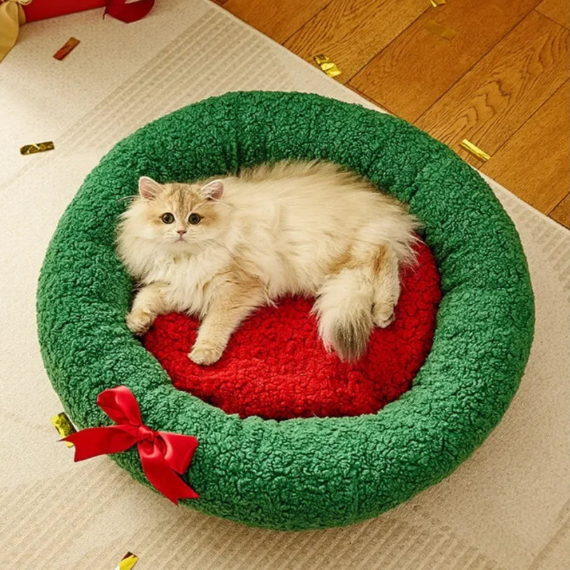 Semi-Closed Christmas Tree Cat & Dog Bed