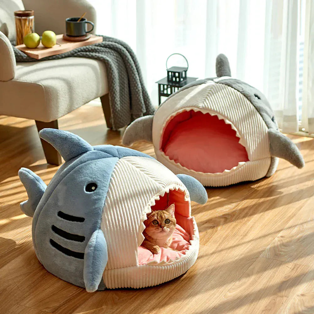 TechnuPet Cat Bed Enclosed Warm Cat Bed