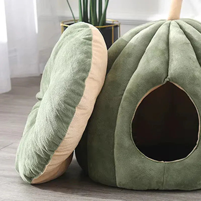 TechnuPet Cat Bed Pumpkin Warm Cat Bed