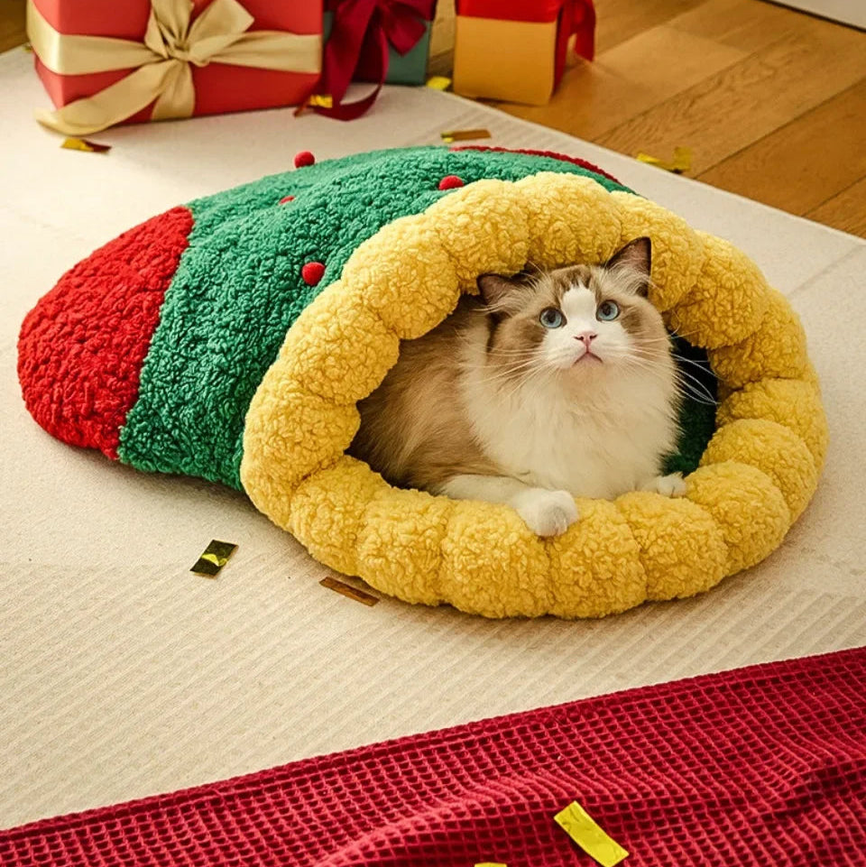 Semi-Closed Christmas Tree Cat & Dog Bed