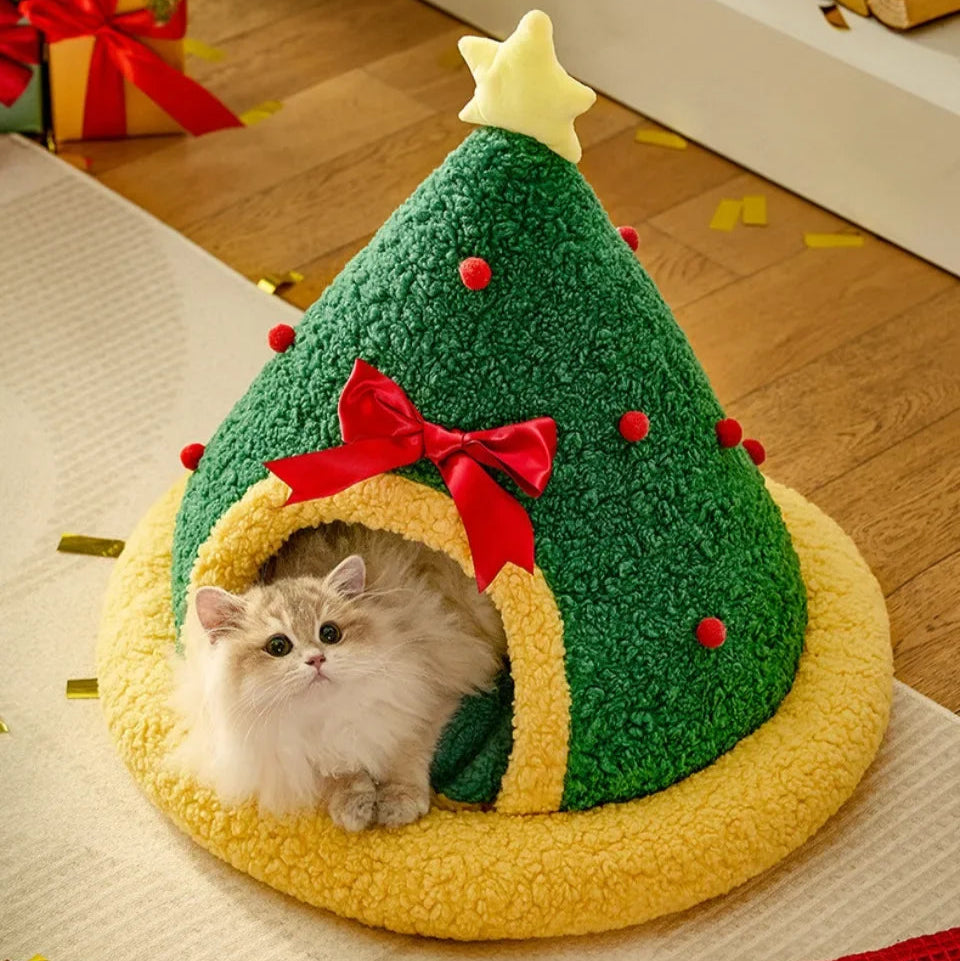 Semi-Closed Christmas Tree Cat & Dog Bed