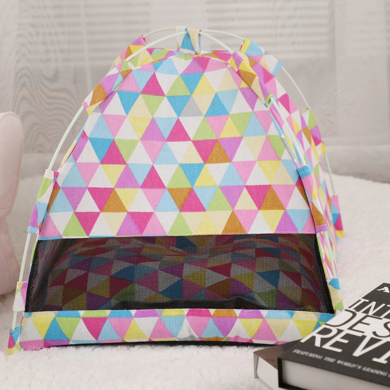 Winter Clamshell Cat Tent Bed